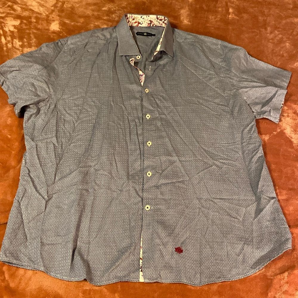 Stone rose short sleeve button down shirt size 7